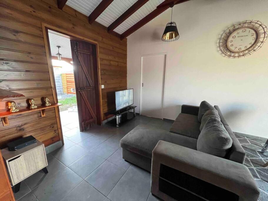 Charmante Villa, Kaz' Aa.Liyah Пойнт а Питр Екстериор снимка