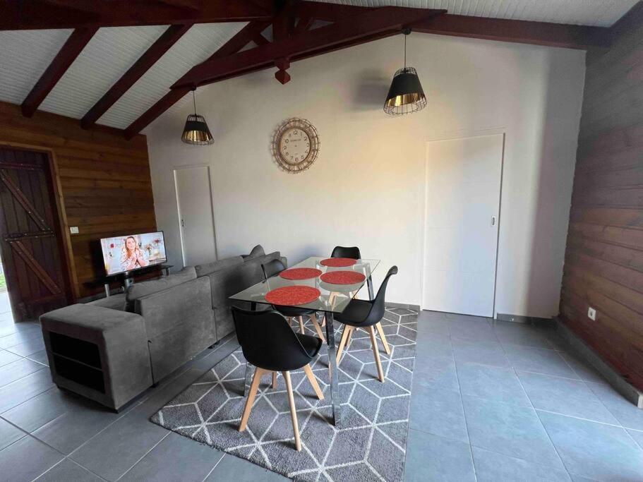 Charmante Villa, Kaz' Aa.Liyah Пойнт а Питр Екстериор снимка