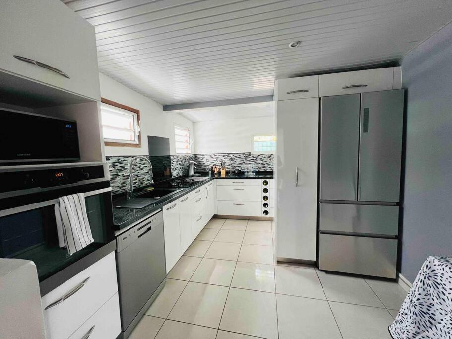Charmante Villa, Kaz' Aa.Liyah Пойнт а Питр Екстериор снимка